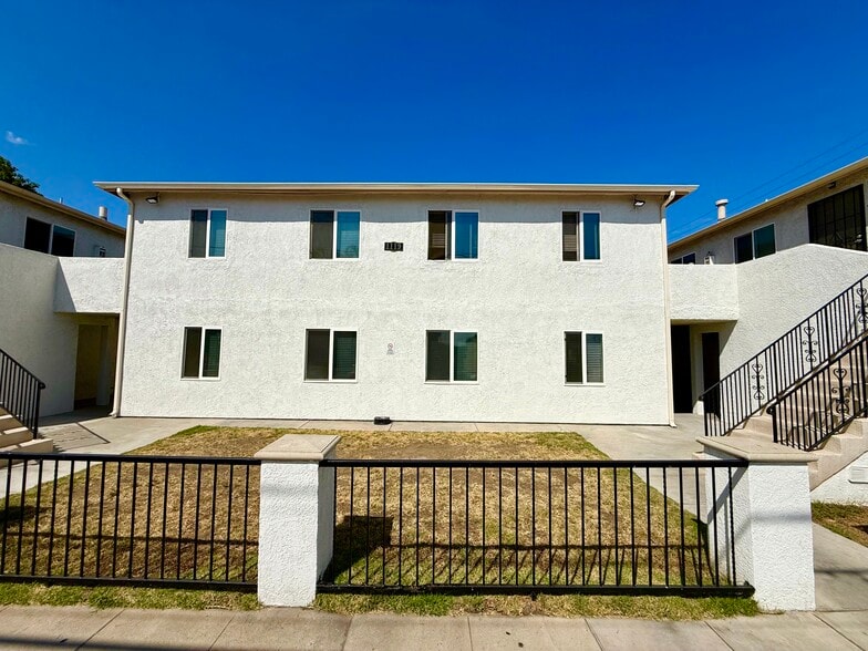 More Photos Of 1117-1121 2nd St, San Fernando Apartments For Sale