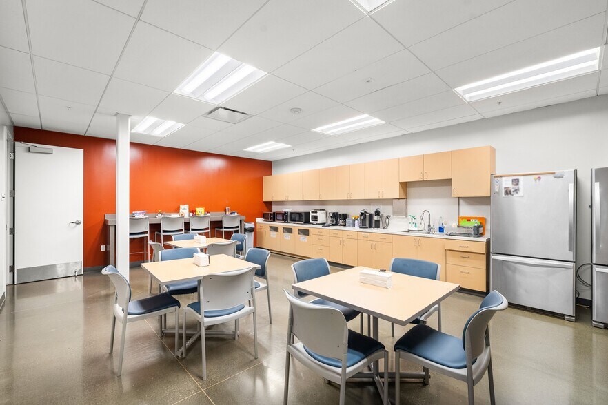 More Photos Of 560 Eccles Ave, South San Francisco Research And Development For Sale