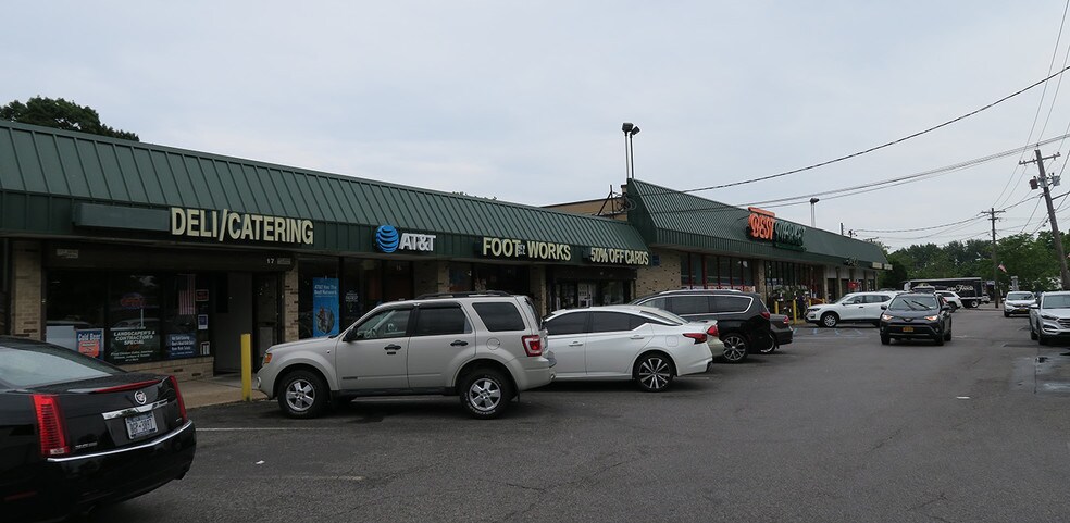 More Photos Of 13-19 Udall Rd, West Islip Unknown For Lease