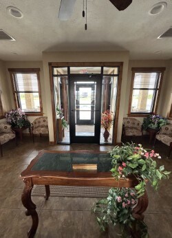 More Photos Of 4211 S Limit Ave, Sedalia Auto Dealership For Lease