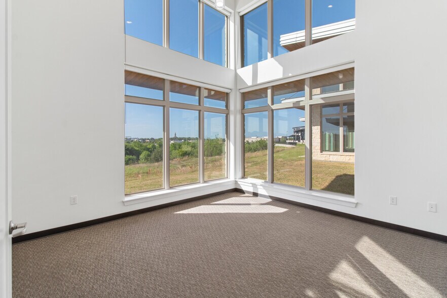 More Photos Of 4438 State Highway 6, College Station Office For Lease