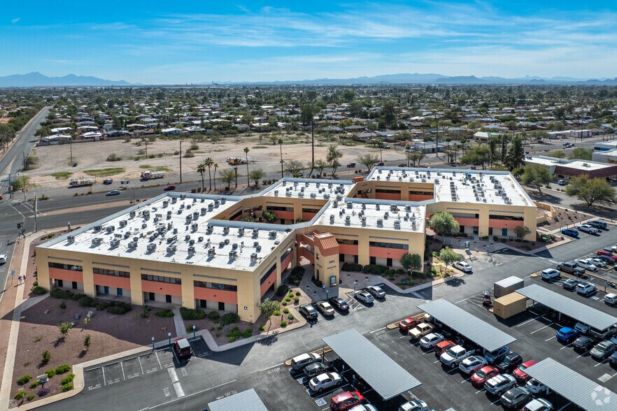 More Photos Of 5055 E Broadway Blvd, Tucson Coworking Space