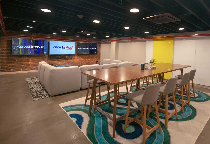 More Photos Of 115 Clinton Ave E, Huntsville Office For Lease