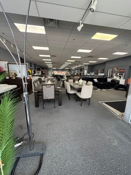 More Photos Of 9133 S Commercial Ave, Chicago Storefront For Sale