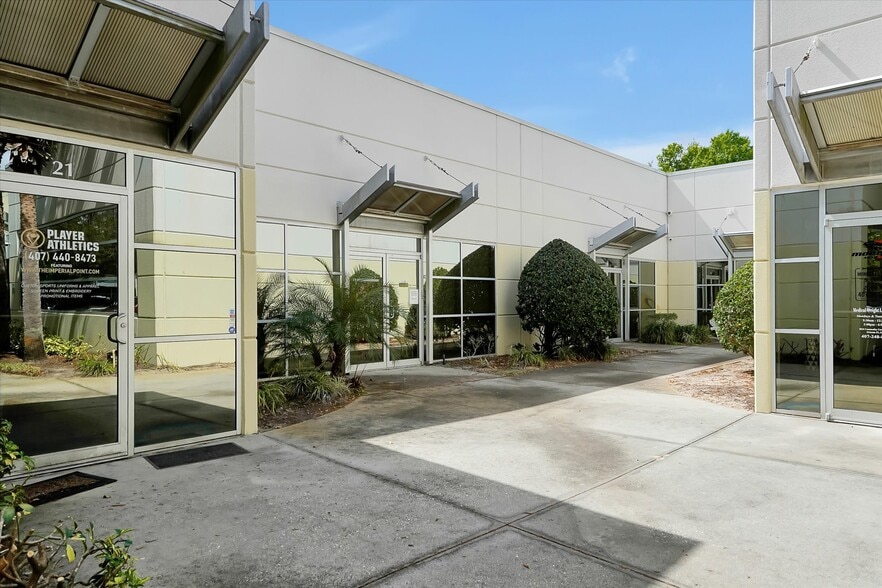 More Photos Of 8810 Commodity Cir, Orlando Showroom For Lease