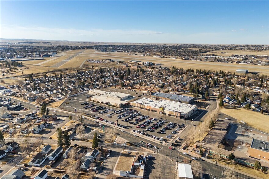 More Photos Of 1616 E Pershing Blvd, Cheyenne Freestanding For Sale