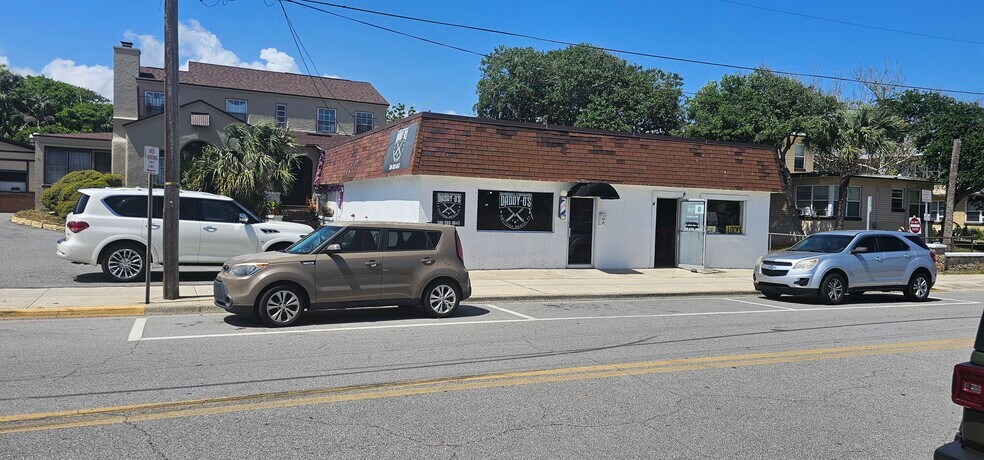 More Photos Of 627 N Oleander Ave, Daytona Beach Multifamily For Sale