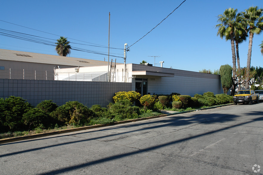 Primary Photo Of 1291-1295 Los Angeles St, Glendale Warehouse For Lease