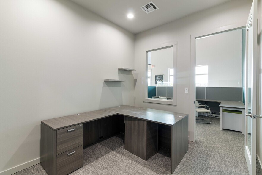 More Photos Of 4438 Highway 6 S, College Station Office For Sale