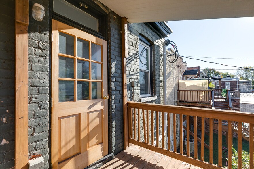 More Photos Of 2523 W Main St, Richmond Storefront Retail Residential For Sale