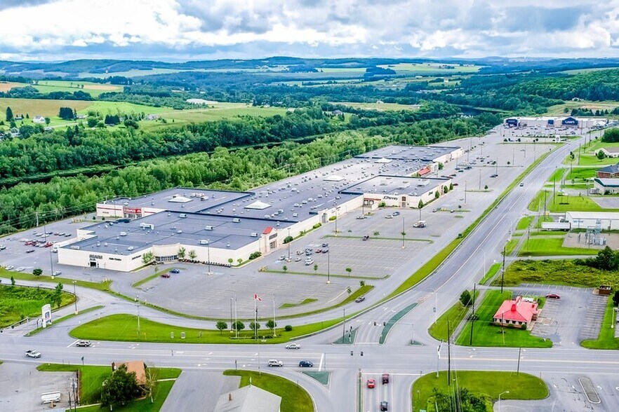 More Photos Of 830 Main St, Presque Isle Unknown For Lease