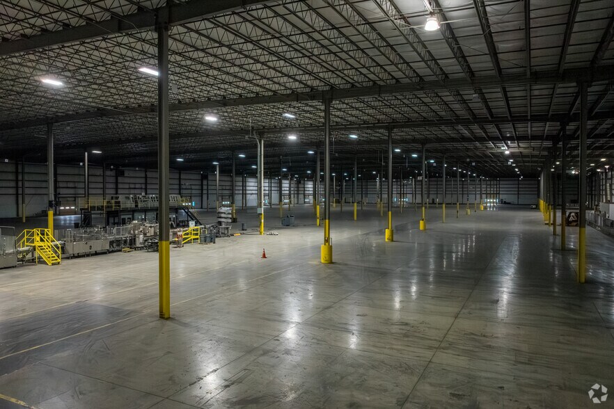 More Photos Of 49 E 3rd Ave, Toppenish Warehouse For Sale