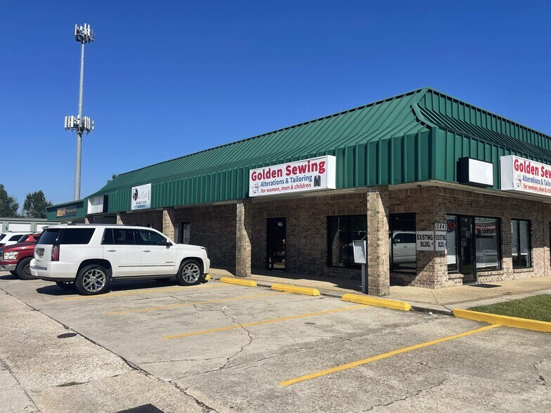 More Photos Of 13847 Coursey Blvd, Baton Rouge Freestanding For Lease