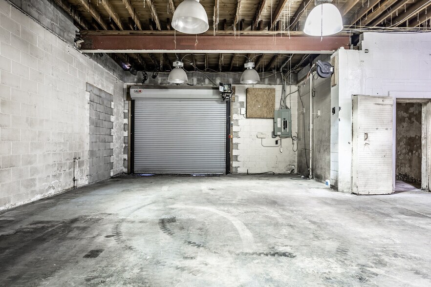 More Photos Of 502 S Keystone Ave, Indianapolis Light Manufacturing For Sale