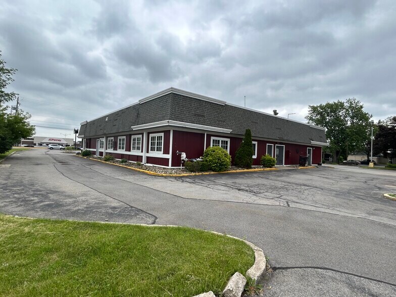 More Photos Of 7540 Transit Rd, Buffalo Restaurant For Sale