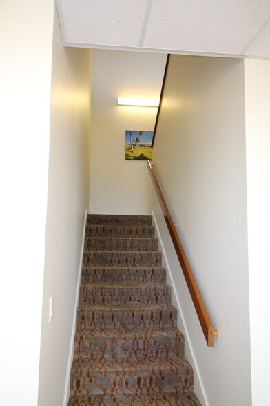 More Photos Of 75-5919 Walua Rd, Kailua Kona Office For Lease