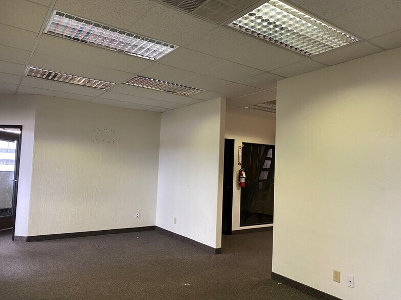 More Photos Of 2301 W Dunlap Ave, Phoenix Office For Lease