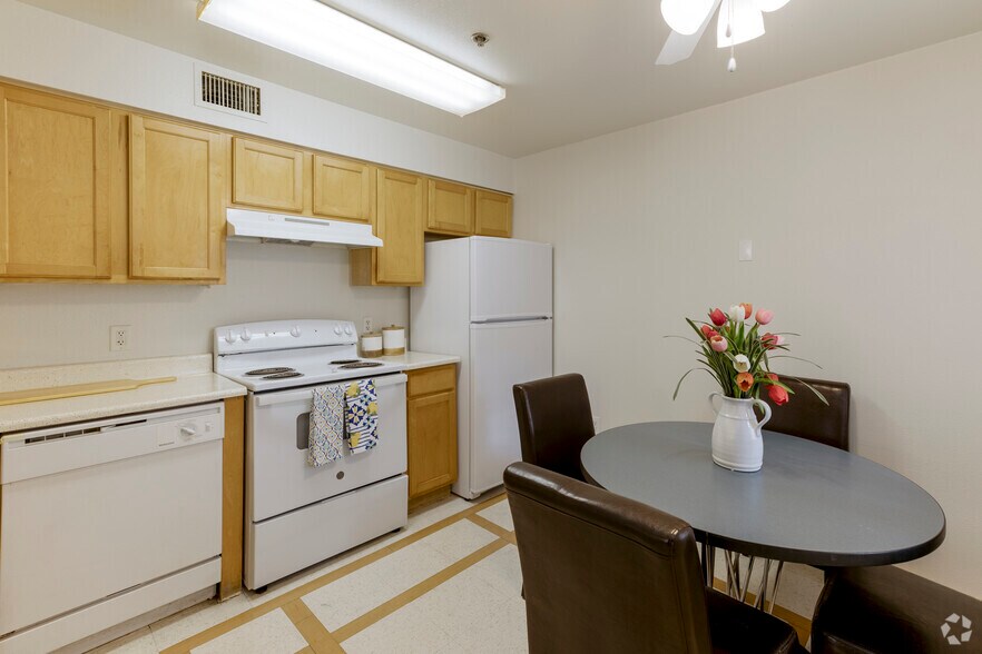 More Photos Of 2302 W Colter St, Phoenix Apartments For Lease