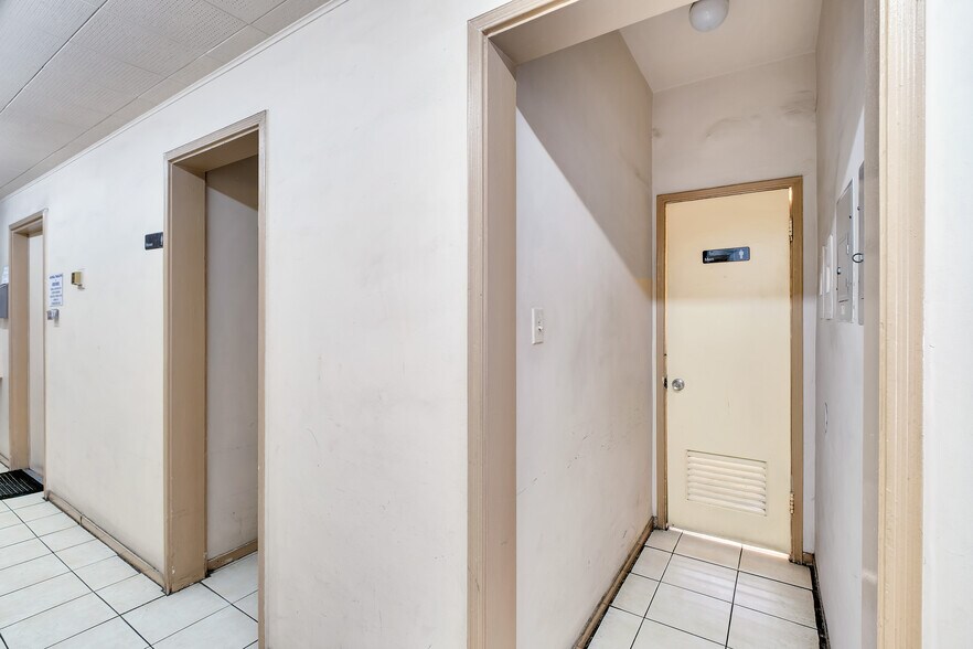 More Photos Of 334 N Central Ave, Glendale Office For Sale