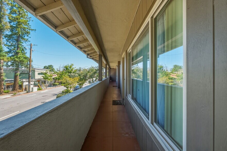 More Photos Of 1051-1055 Whipple Ave, Redwood City Apartments For Sale