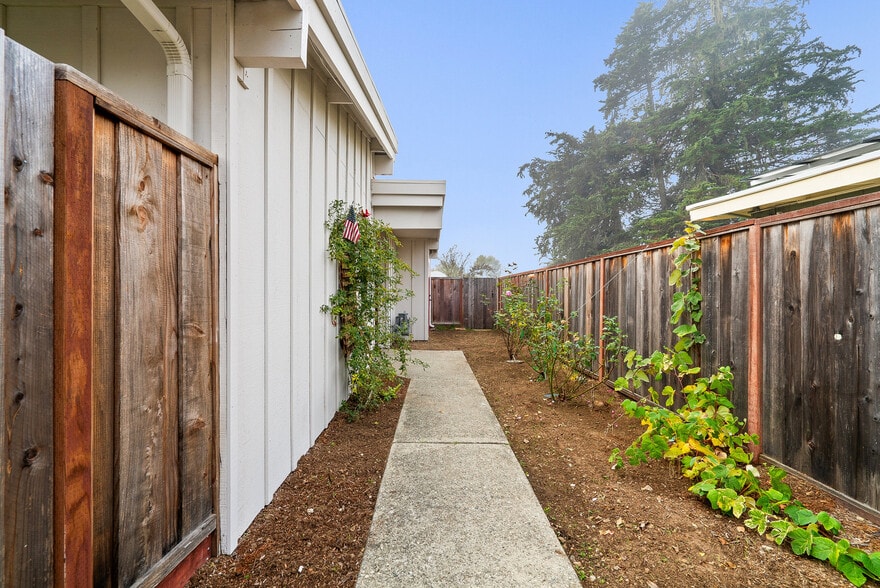 More Photos Of 6800 Soquel Dr, Aptos Skilled Nursing Facility For Sale