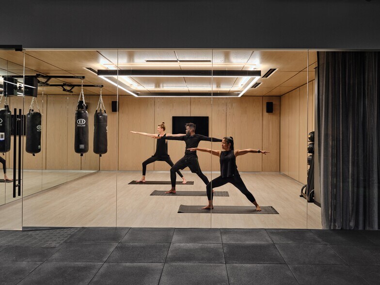 More Photos Of 5670 Wilshire Blvd, Los Angeles Office For Lease