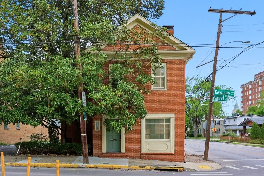 More Photos Of 131 Kentucky Ave, Lexington Freestanding For Sale