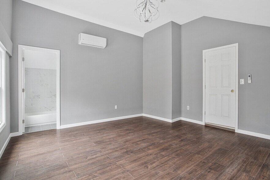 More Photos Of 14943 York Rd, Sparks Glencoe Specialty For Sale