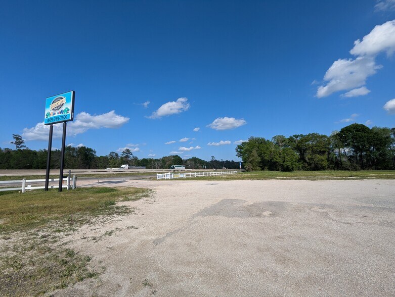 More Photos Of 16595 I-10, Vidor Land For Sale