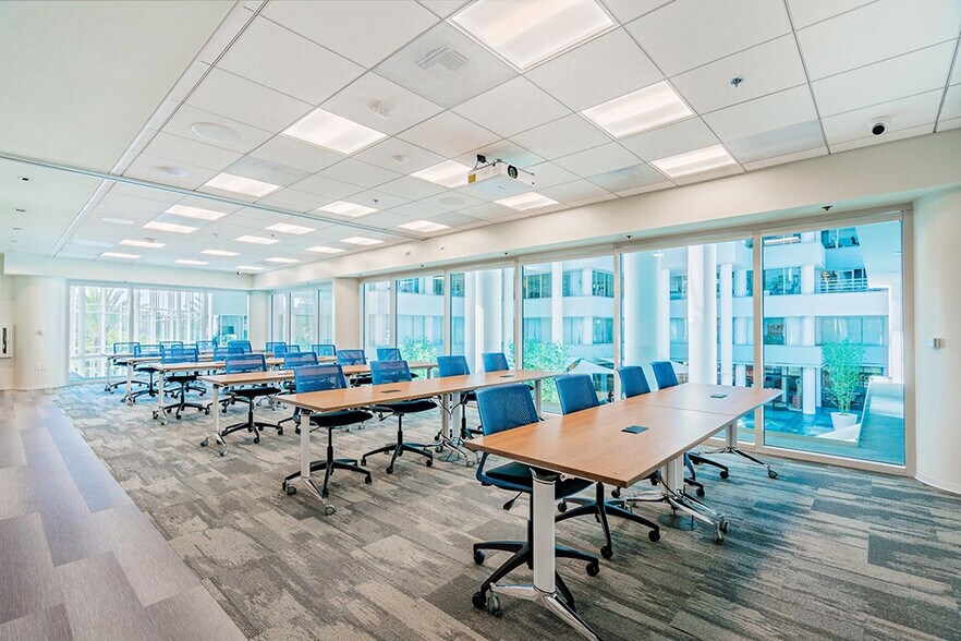 More Photos Of 19200 Von Karman Ave, Irvine Coworking Space