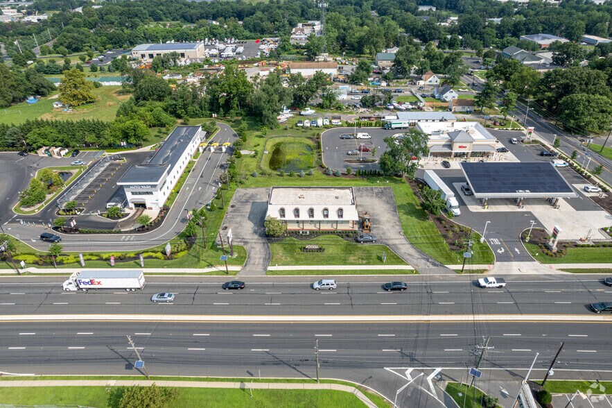More Photos Of 2605 US 130, Cinnaminson Office For Lease