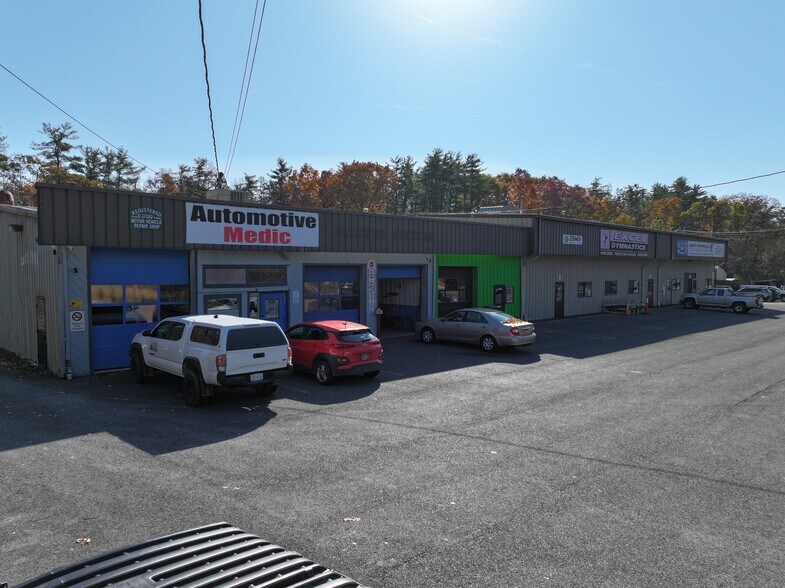 More Photos Of 2320 Route 9W, Saugerties Service For Lease