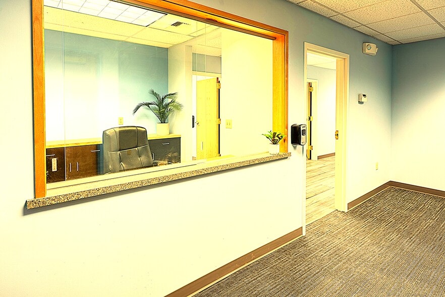 More Photos Of 220 E Rowan Ave, Spokane Medical For Lease