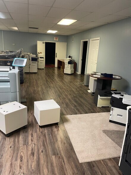 More Photos Of 1620 Kentucky Ave, Paducah Office For Lease