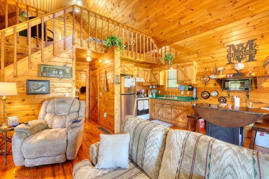 More Photos Of 23 & 60 Greenbriar Hwy, Blairsville Office For Sale