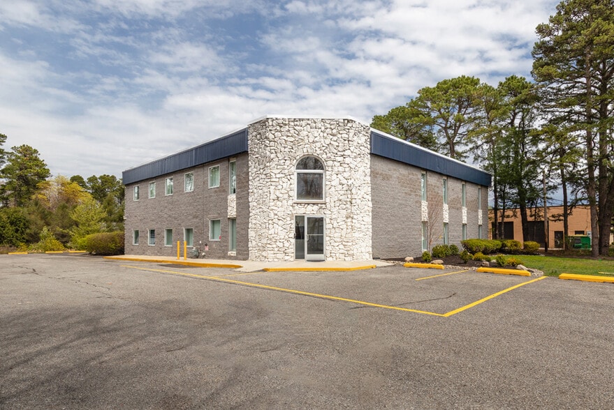 Primary Photo Of 411 Commerce Ln, West Berlin Medical For Sale