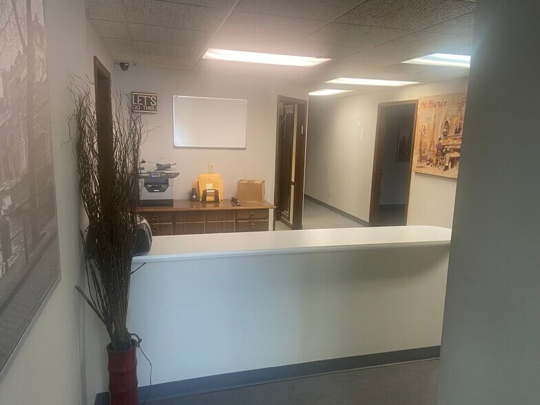 More Photos Of 2120-2140 Winter Ave, Indianapolis Light Distribution For Lease