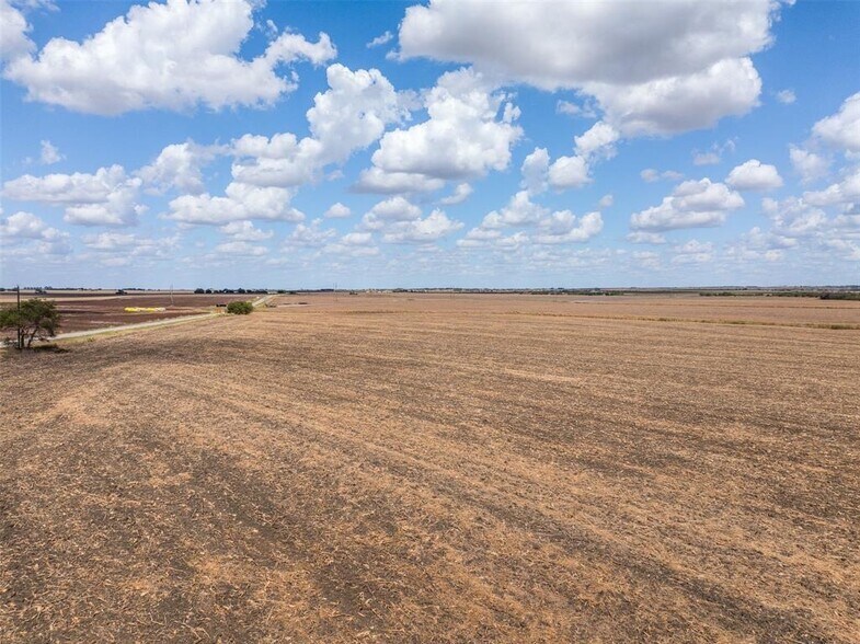 More Photos Of 000 Wells Lane, Manor Land For Sale