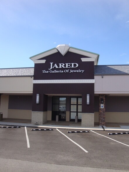 More Photos Of 4500 S Broadway Ave, Tyler Unknown For Lease