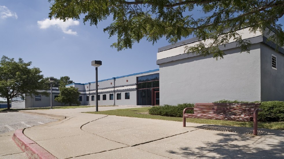 More Photos Of 11103 Pepper Rd, Hunt Valley Flex For Lease