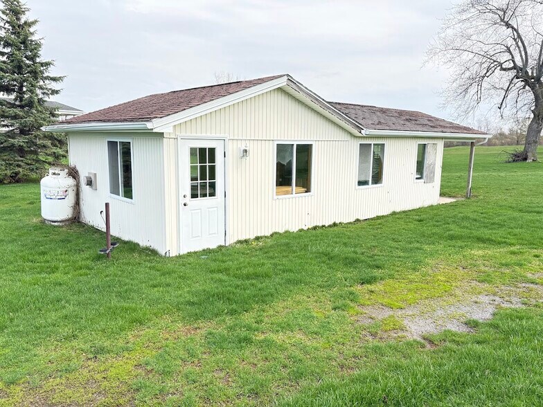 More Photos Of 8981 Telegraph Rd, Middleport Golf Course Driving Range For Sale