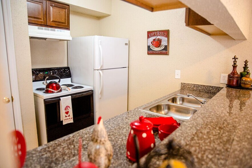 More Photos Of 4101 S Shaver St, Pasadena Apartments For Sale
