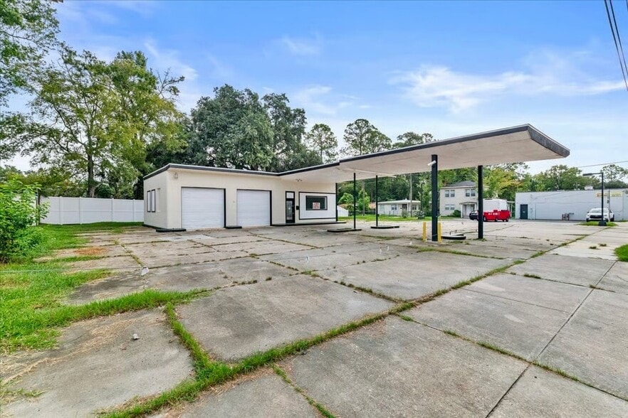 More Photos Of 749 S Edgewood Ave, Jacksonville Auto Repair For Sale