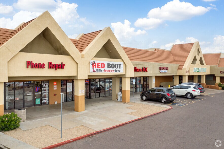 More Photos Of 710-822 E Union Hills Rd, Phoenix Storefront For Lease