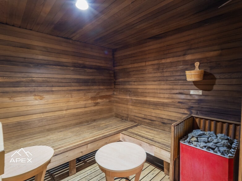 More Photos Of 339 Wasatch Rd, Evanston Hotel For Sale