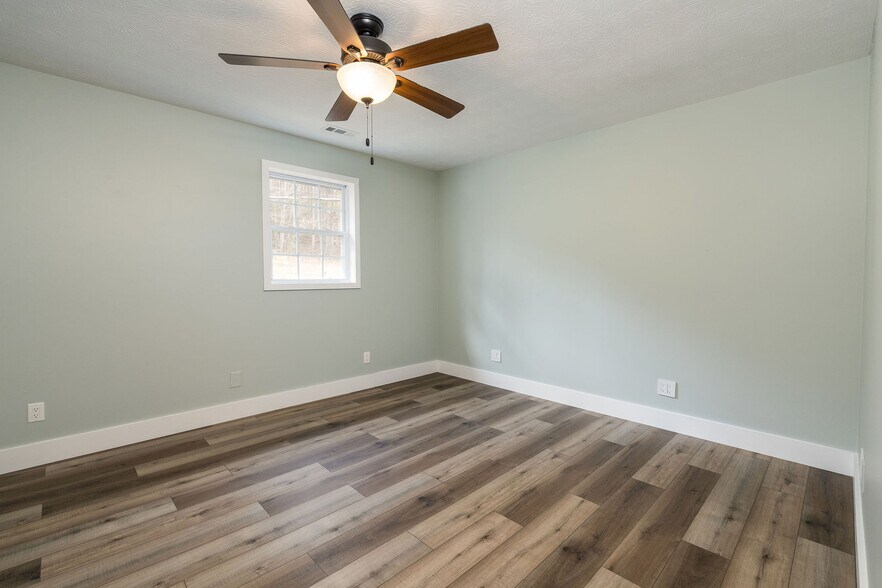 More Photos Of 6672 Roan Creek Rd, Butler Apartments For Sale