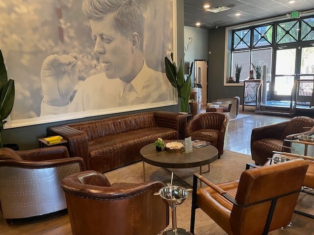 More Photos Of 190 W Main Ave, Gastonia Bar For Lease
