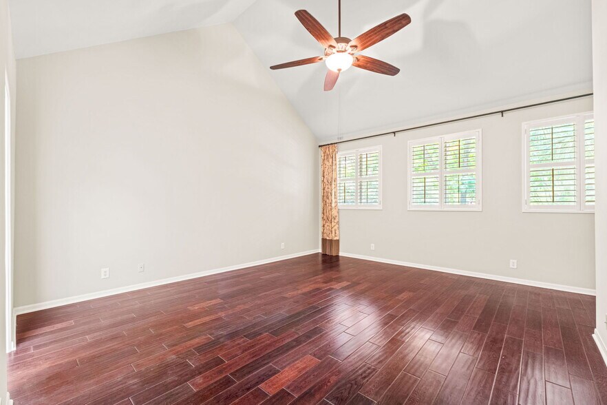 More Photos Of 131 Saint Dennis Ave, Alamo Heights Multifamily For Sale