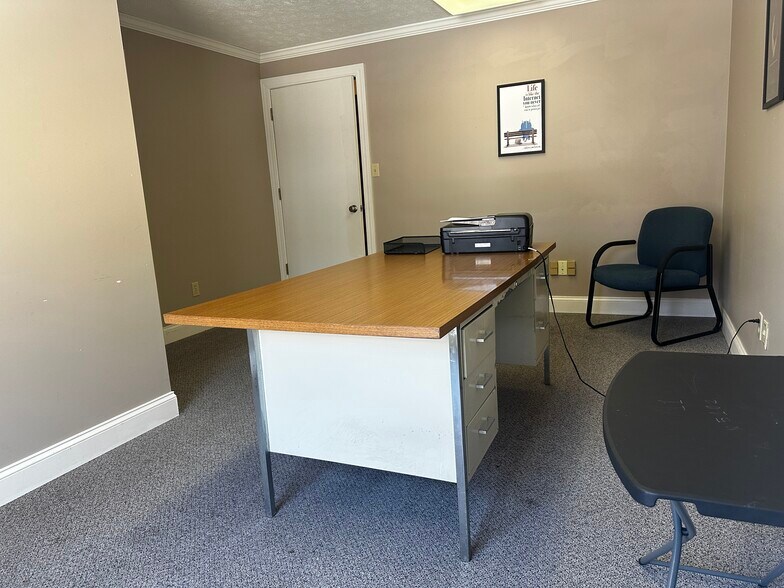 More Photos Of 225 E Liberty St, Medina Office For Lease