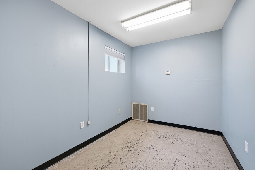 More Photos Of 708 Museum Rd, Conway Light Distribution For Lease